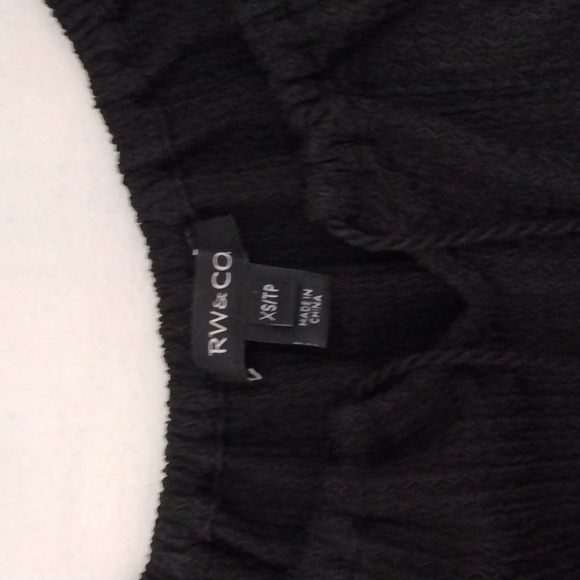 Women's Cap Sleeve Blouse - Picture 2 of 3